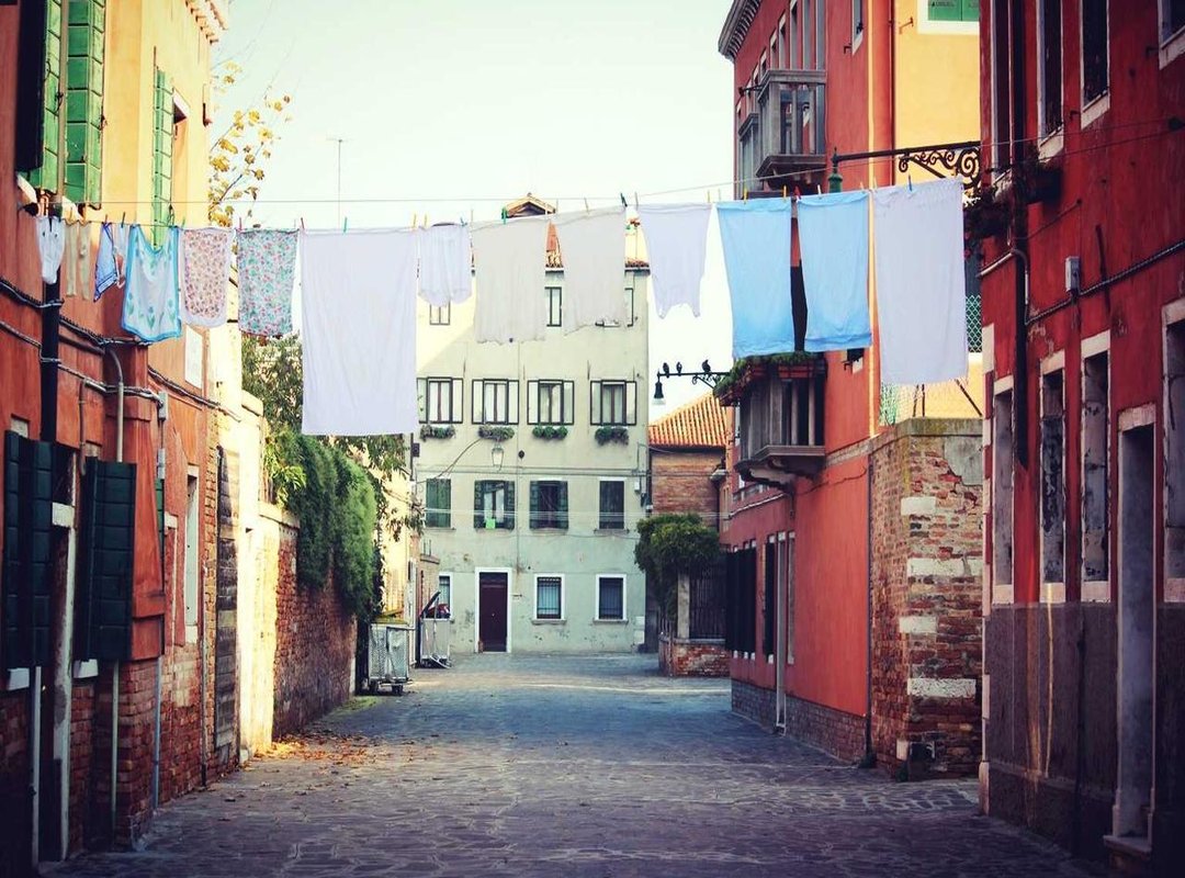 What Sets Our Service Apart: Unique Features and Advantages